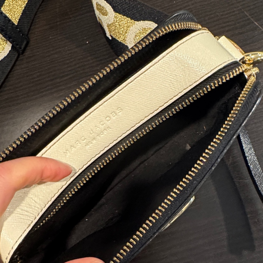 Marc Jacobs Metallic Black and Gold Crossbody Bag - Picture 7 of 9